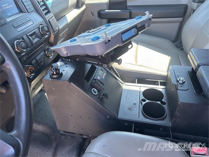 Ford F-350 Ciężarówki typu Platforma / Skrzynia