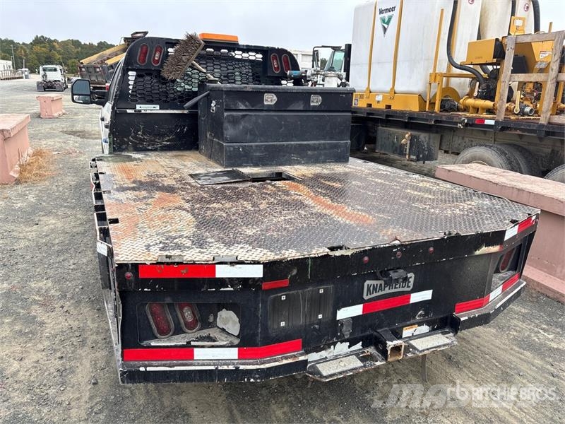 Ford F-350 Platós / Ponyvás teherautók