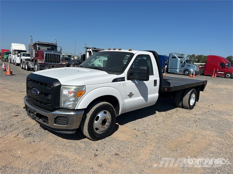 Ford F-350 Pritschenwagen/Pritschenwagen mit Seitenklappe