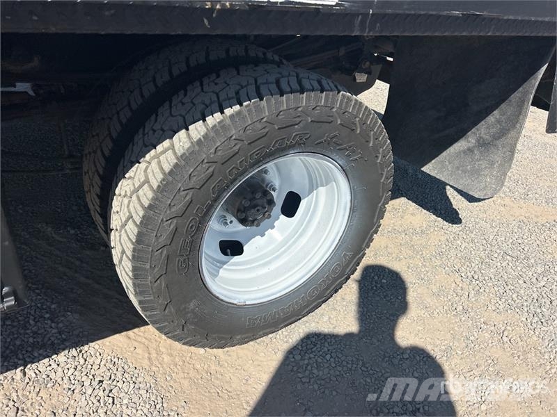 Ford F-350 Flatbed / Dropside trucks
