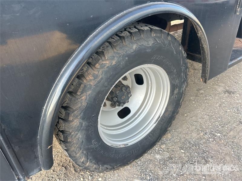 Ford F-350 شاحنات مسطحة/مفصلية الجوانب