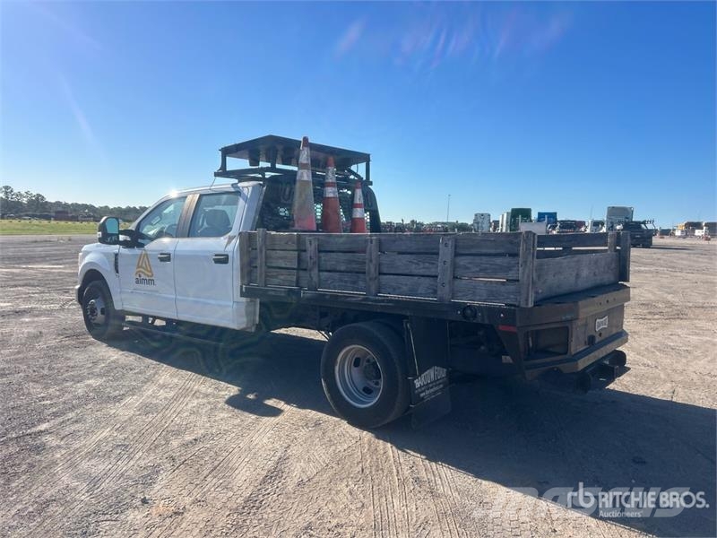Ford F-350 Platformas/izkraušana no sāniem