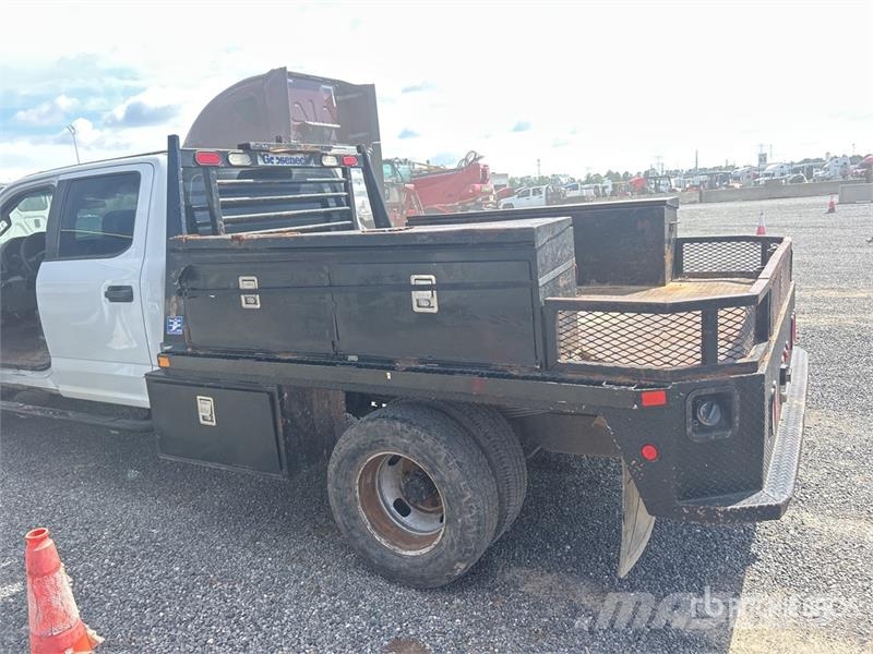 Ford F-350 Camion plateau