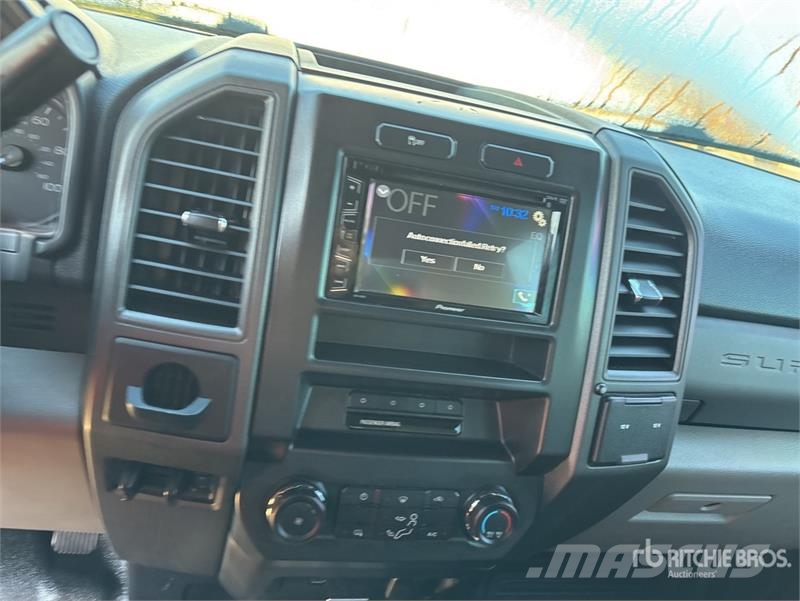 Ford F-350 ピックアップ／ドロップサイド