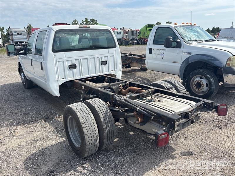 Ford F-350 Ohjaamot ja sisustat
