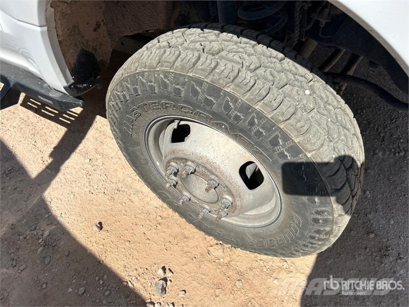 Ford F-350 플랫베드/드롭사이드 트럭