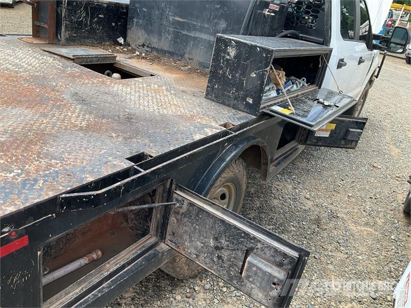 Ford F-350 Flatbed / Dropside trucks