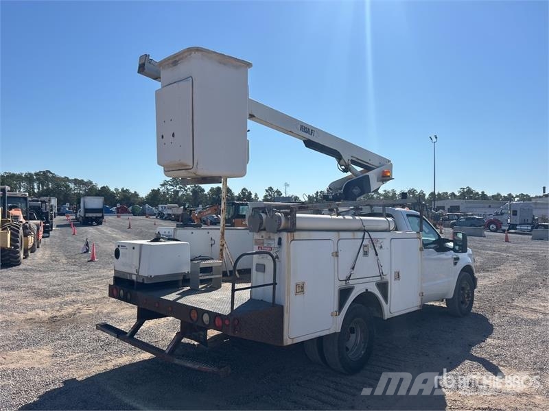 Ford F-350 Plataformas aéreas montadas em caminhão