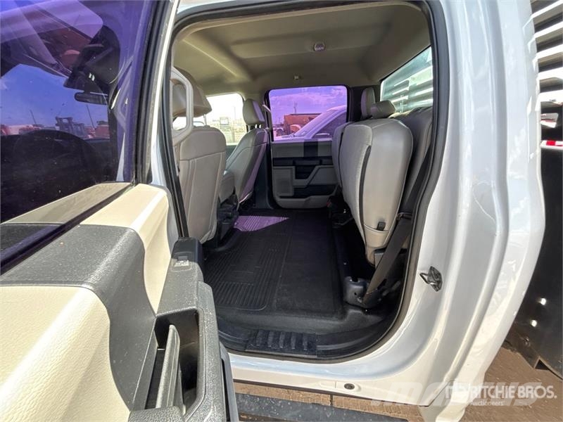 Ford F-350 Kamioni sa otvorenim sandukom