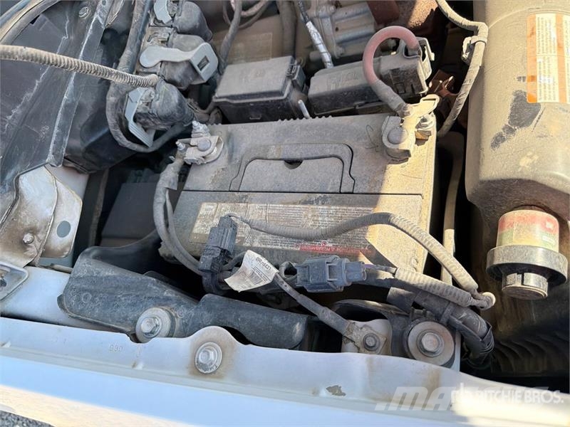 Ford F-350 Tovornjaki s kesonom/platojem