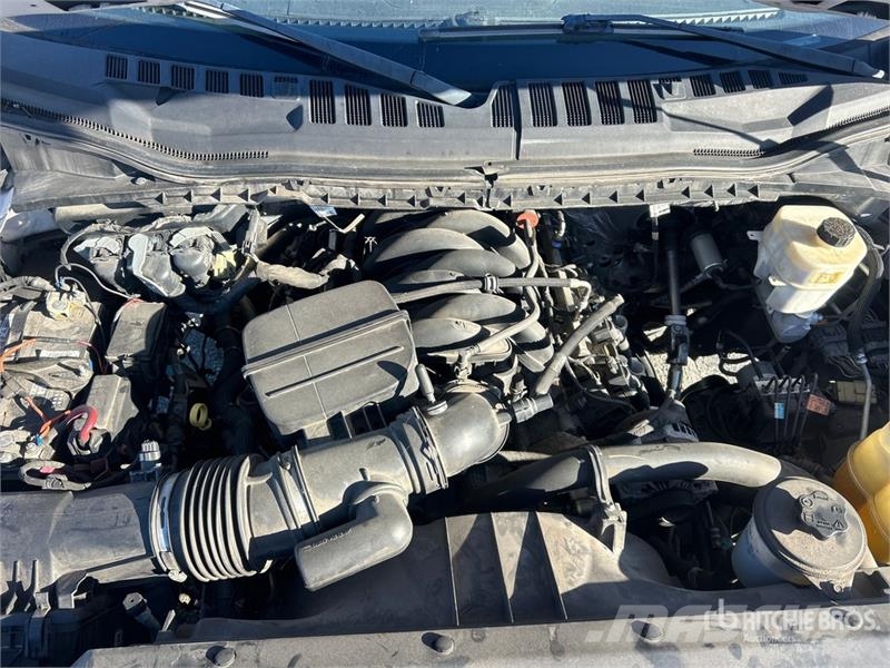 Ford F-350 Platformas/izkraušana no sāniem