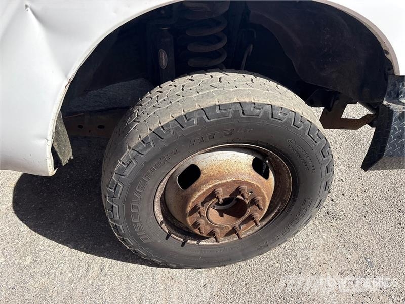 Ford F-350 Kabiny i wnętrze