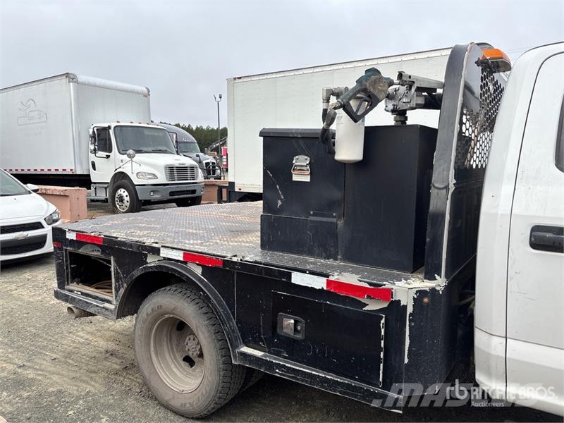 Ford F-350 Platós / Ponyvás teherautók