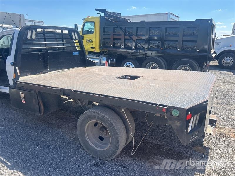 Ford F-350 Tovornjaki s kesonom/platojem
