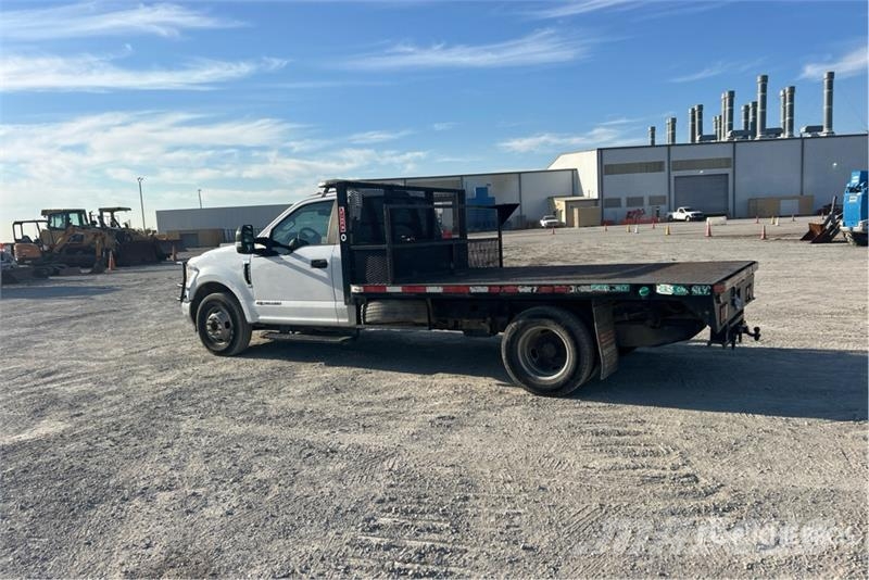 Ford F-350 Tovornjaki s kesonom/platojem