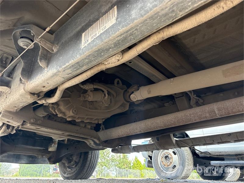 Ford F-350 Platós / Ponyvás teherautók