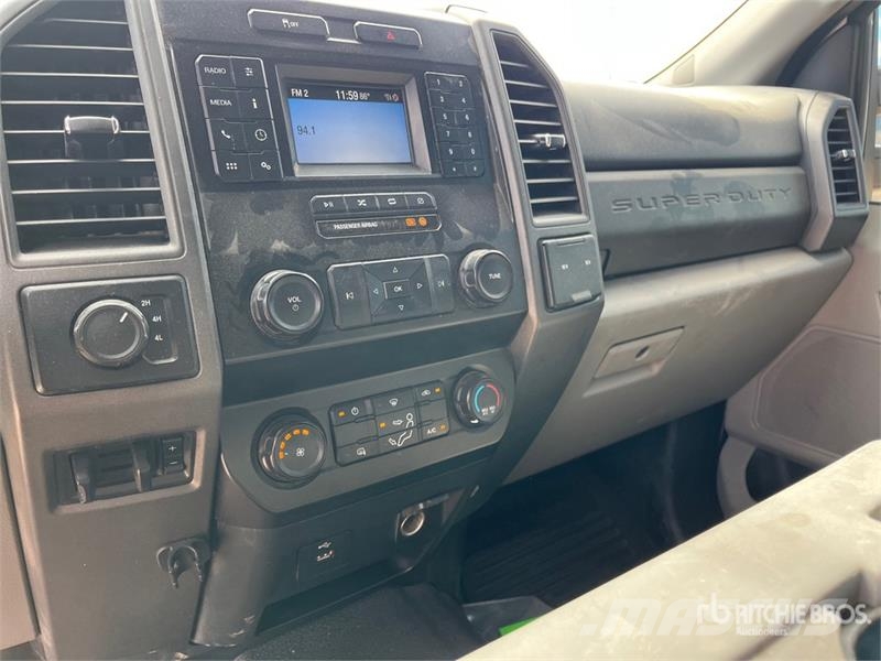 Ford F-350 시립/다목적 차량