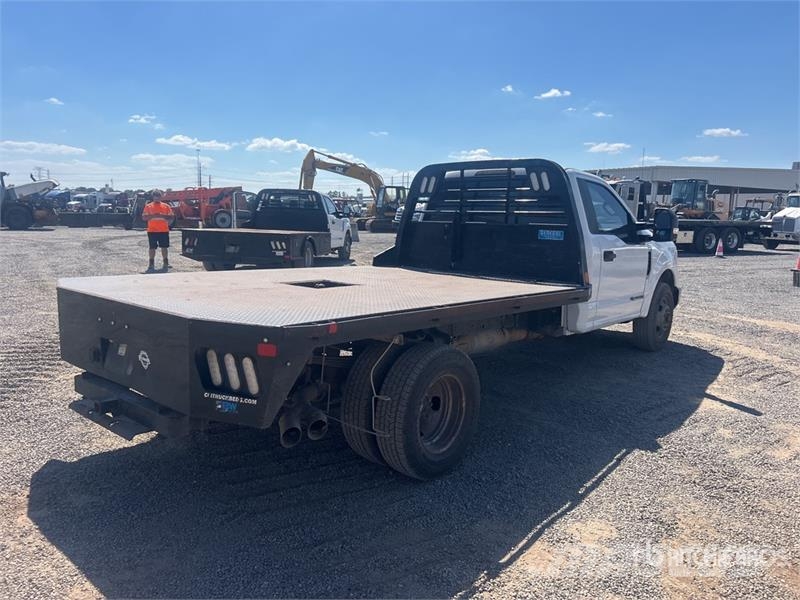 Ford F-350 Tovornjaki s kesonom/platojem