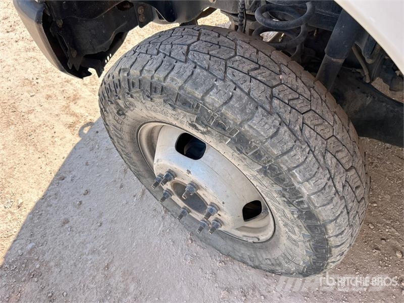 Ford F-350 플랫베드/드롭사이드 트럭
