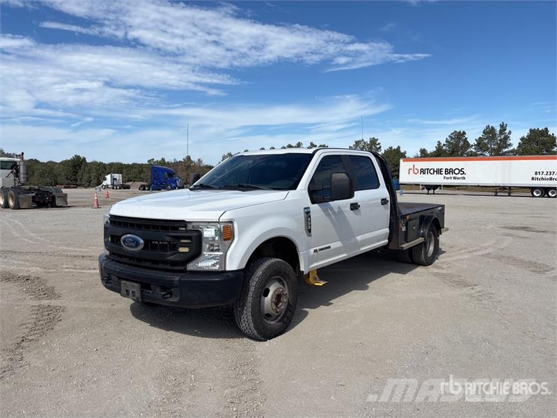 Ford F-350 Tovornjaki s kesonom/platojem
