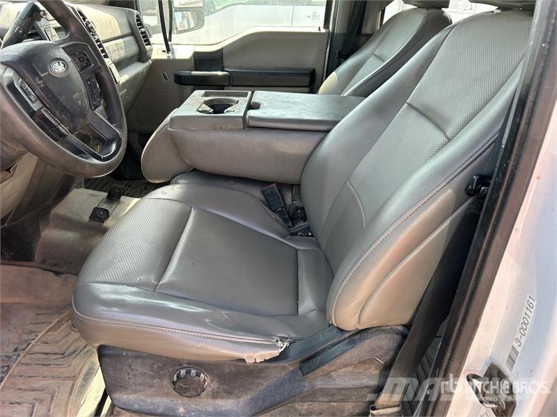 Ford F-350 플랫베드/드롭사이드 트럭