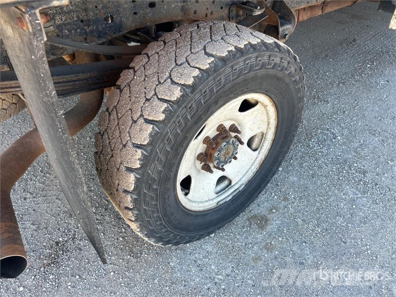Ford F-350 Camiones de cama baja