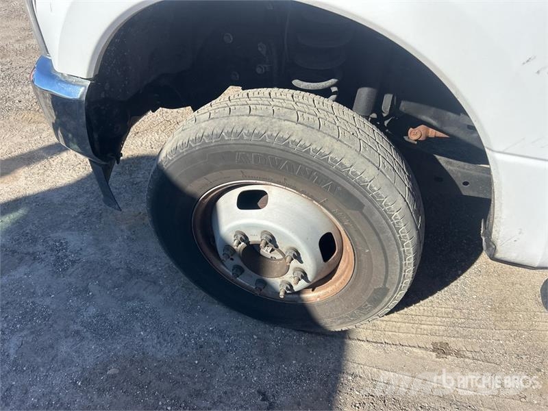 Ford F-350 Platformas/izkraušana no sāniem