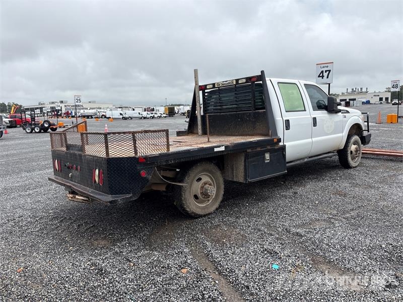 Ford F-350 Camiões estrado/caixa aberta