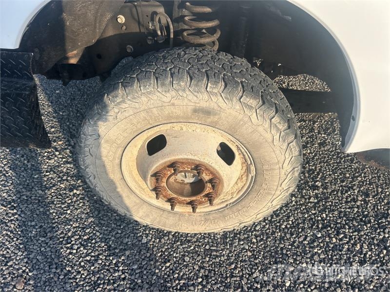 Ford F-350 Бордови