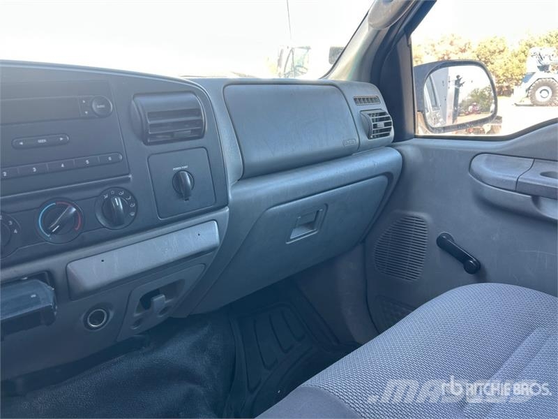 Ford F-350 Camiones de cama baja