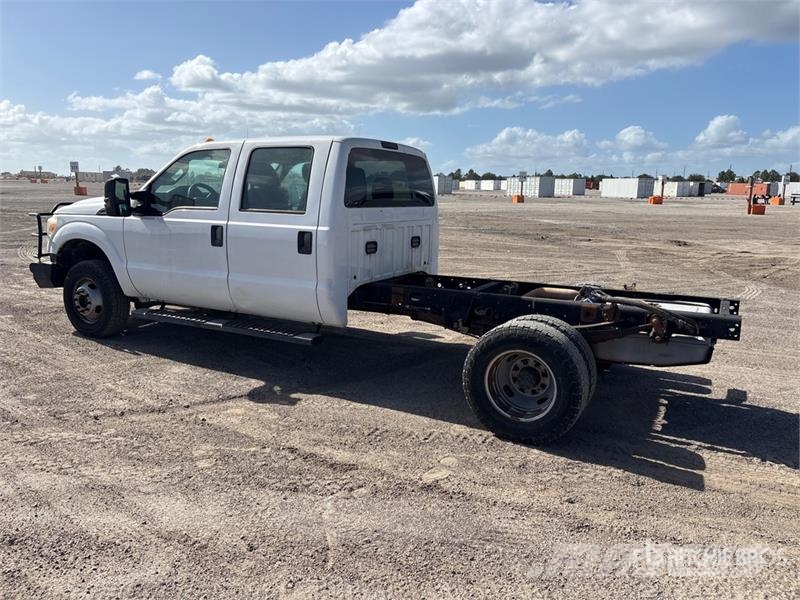 Ford F-350 Kabiny i wnętrze