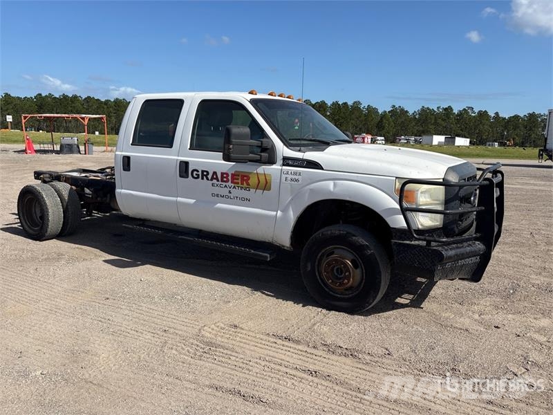 Ford F-350 Kabiny i wnętrze