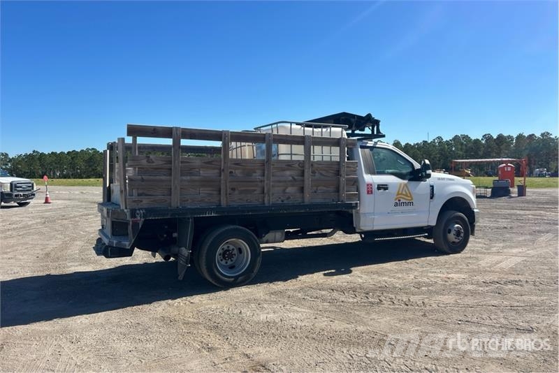Ford F-350 Platformas/izkraušana no sāniem