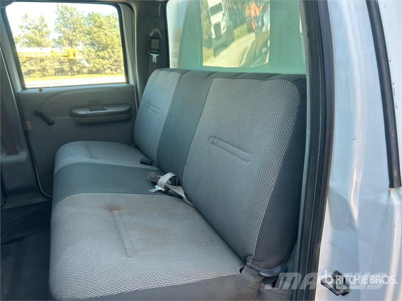 Ford F-350 Camiones de cama baja