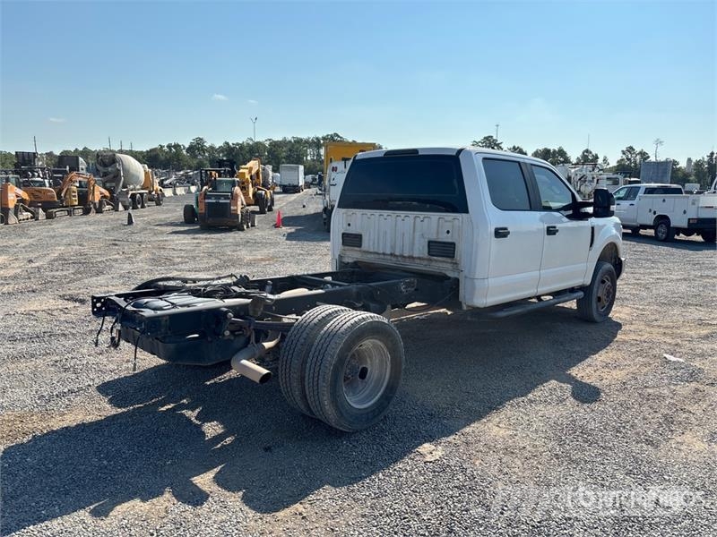 Ford F-350 Cabins and interior