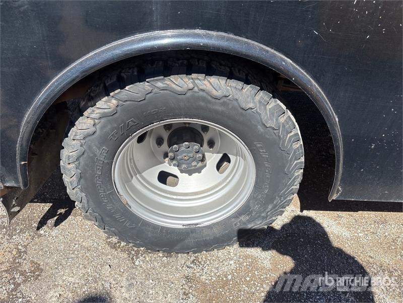 Ford F-350 Ciężarówki typu Platforma / Skrzynia
