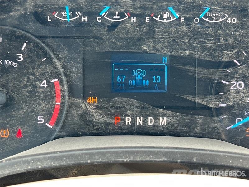 Ford F-350 플랫베드/드롭사이드 트럭