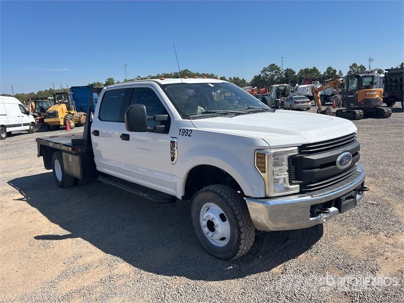 Ford F-350 Flatbed / Dropside trucks
