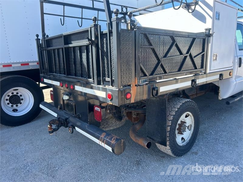 Ford F-350 Camiones de cama baja