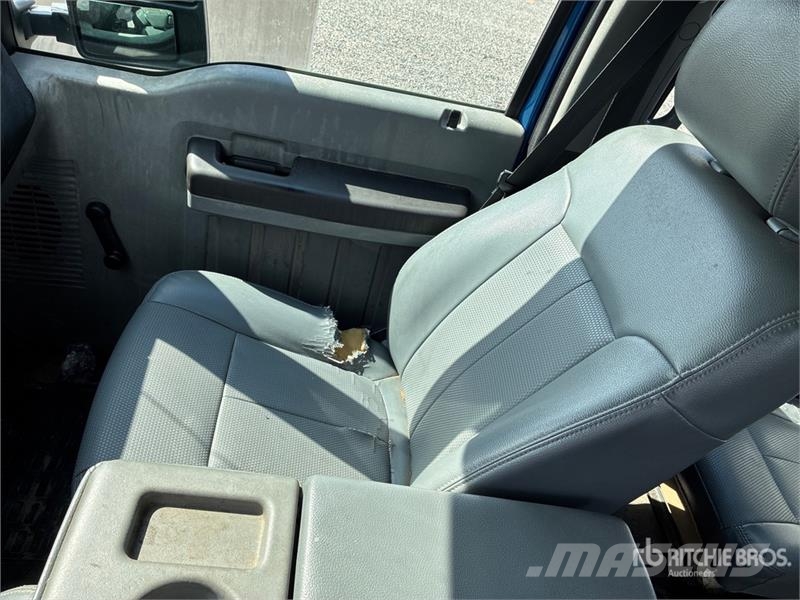 Ford F-350 4x2 Crew Cab Pickup Citi