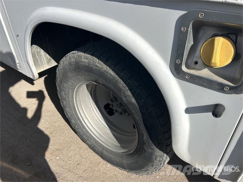 Ford F-350 4x2 Crew Cab Utility Truck Пікапи / Бічне розвантаження