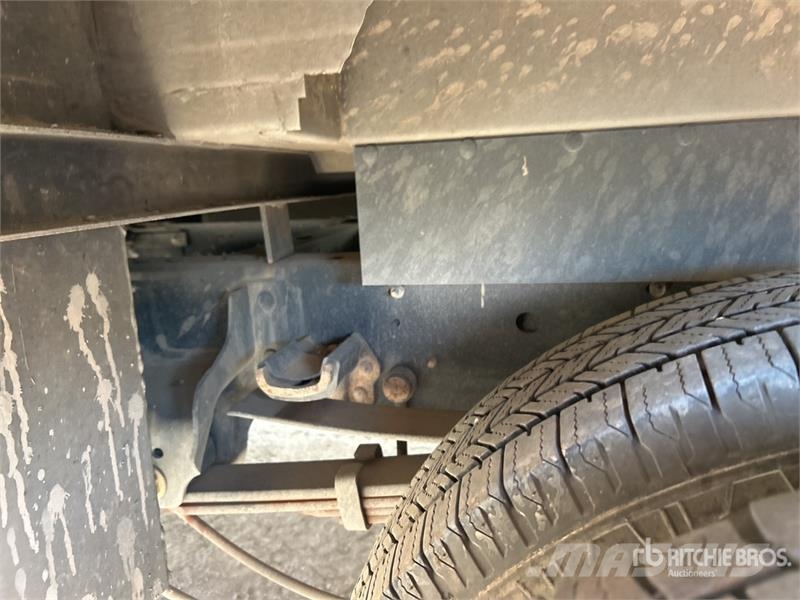 Ford F-350 4x2 Crew Cab Utility Truck Пікапи / Бічне розвантаження