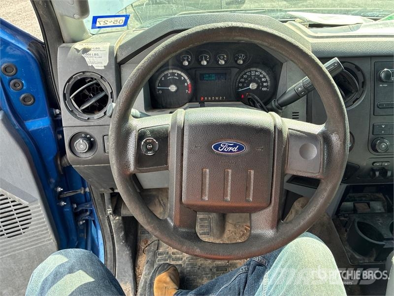 Ford F-350 4x2 Crew Cab Pickup Citi