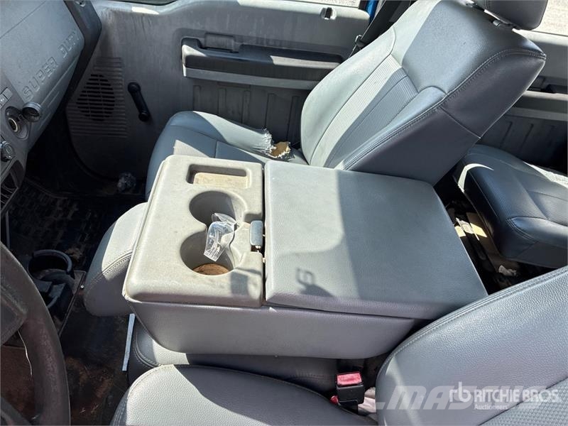 Ford F-350 4x2 Crew Cab Pickup Citi