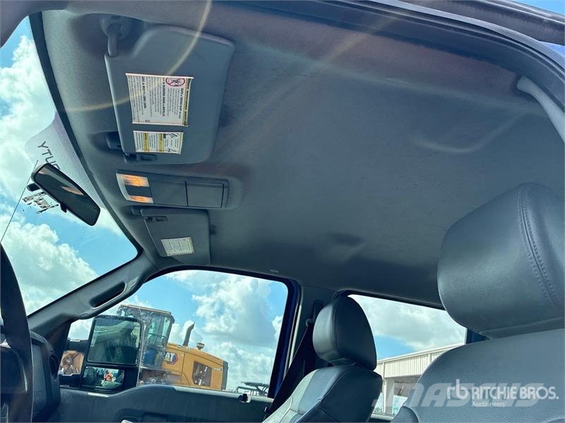 Ford F-350 4x2 Crew Cab Pickup Citi