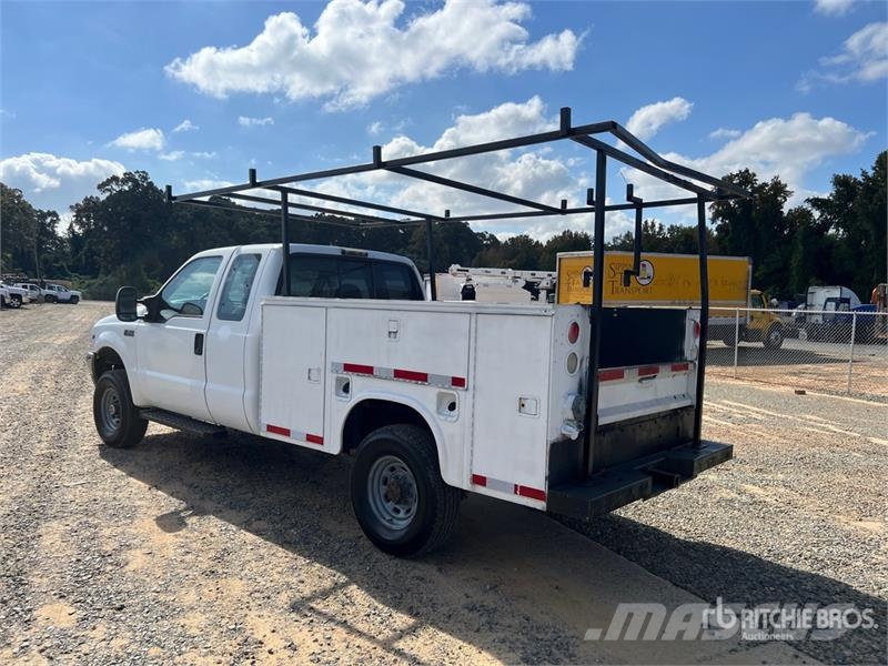 Ford F-350 4x2 Extended Cab Utility Truck Vieglais kravas automobilis/izkraušana no sāniem