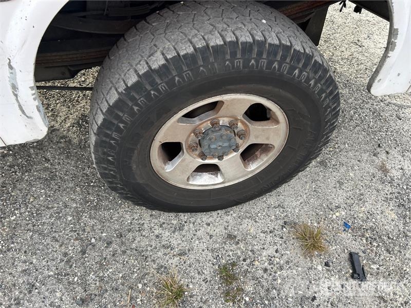 Ford F-350 4x2 Extended Cab Utility Truck (Inoperable) Caja abierta/laterales abatibles