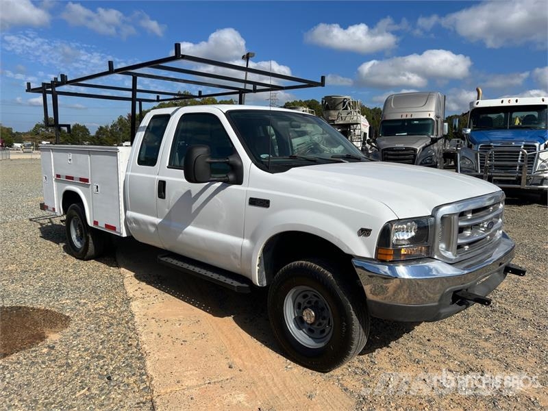 Ford F-350 4x2 Extended Cab Utility Truck Vieglais kravas automobilis/izkraušana no sāniem