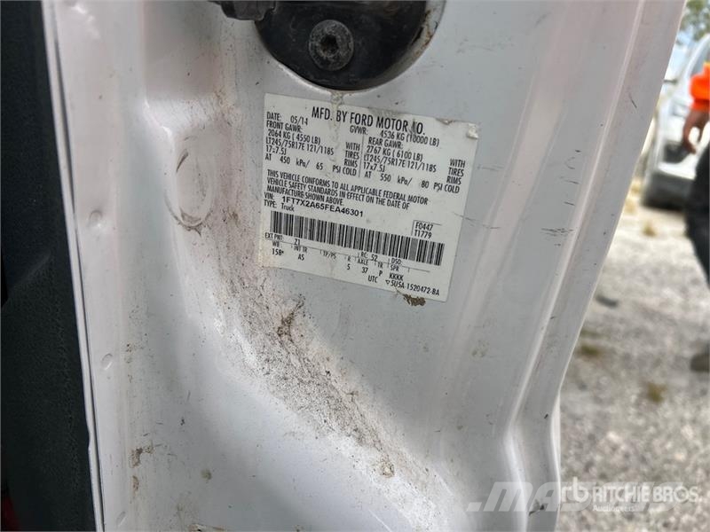 Ford F-350 4x2 Extended Cab Utility Truck (Inoperable) Caja abierta/laterales abatibles