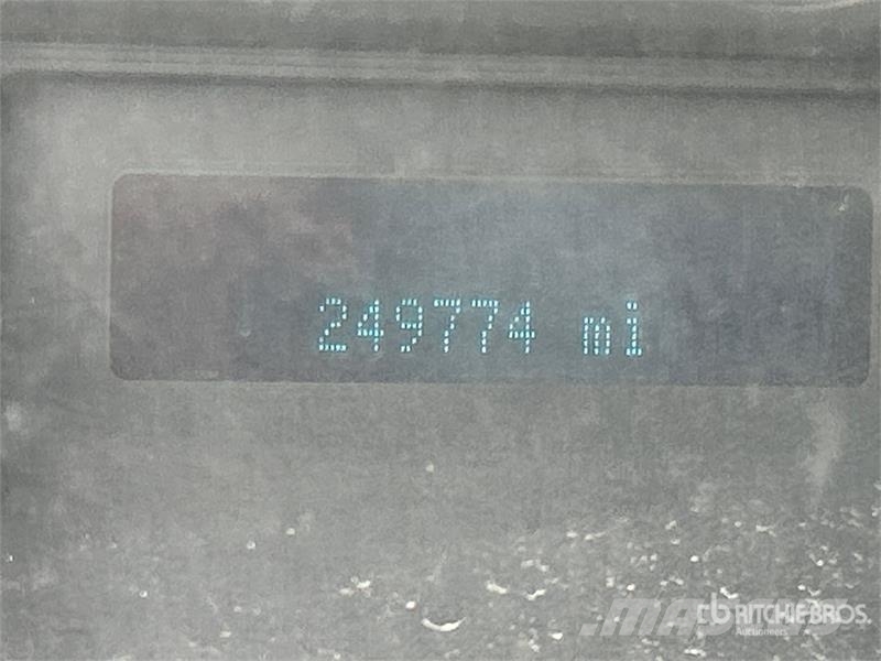 Ford F-350 4x2 Extended Cab Utility Truck (Inoperable) Caja abierta/laterales abatibles